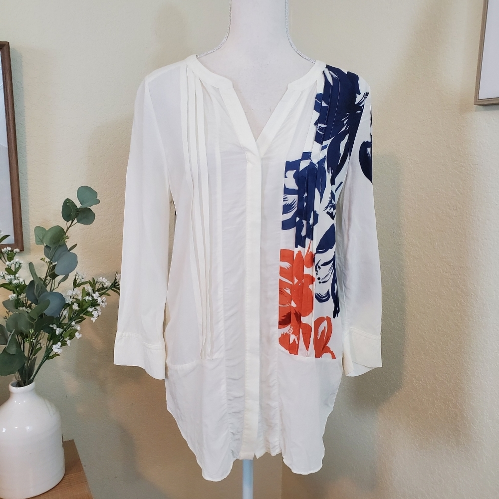Anthropologie Maeve White Floral Print Button Down! Size 8.